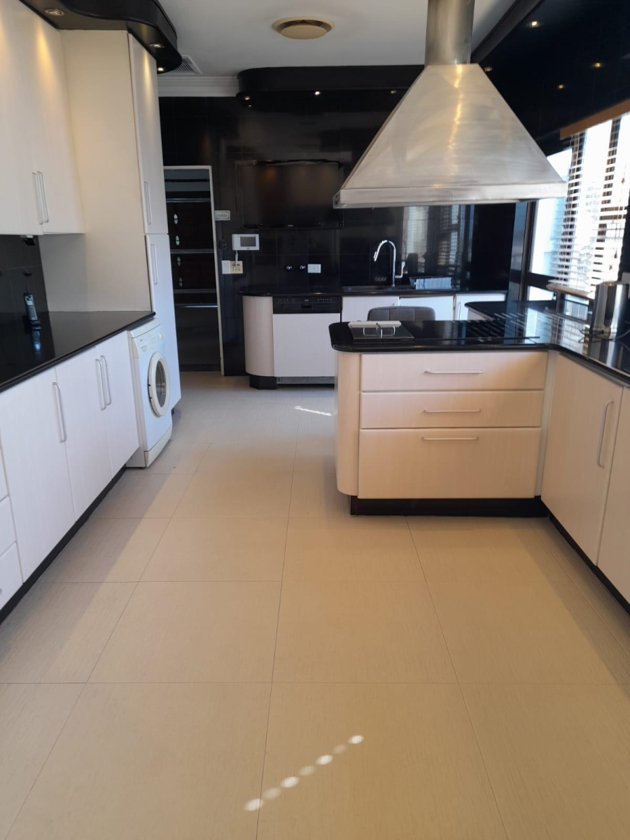 8 Bedroom Property for Sale in Umhlanga KwaZulu-Natal