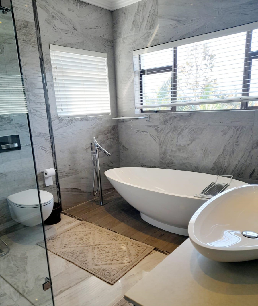 8 Bedroom Property for Sale in Umhlanga KwaZulu-Natal