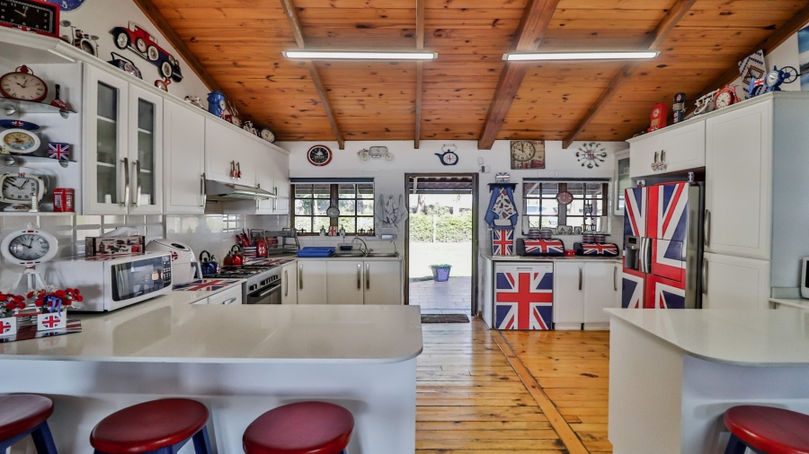 5 Bedroom Property for Sale in Albert Falls KwaZulu-Natal