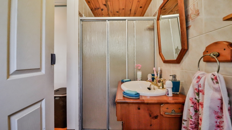 5 Bedroom Property for Sale in Albert Falls KwaZulu-Natal