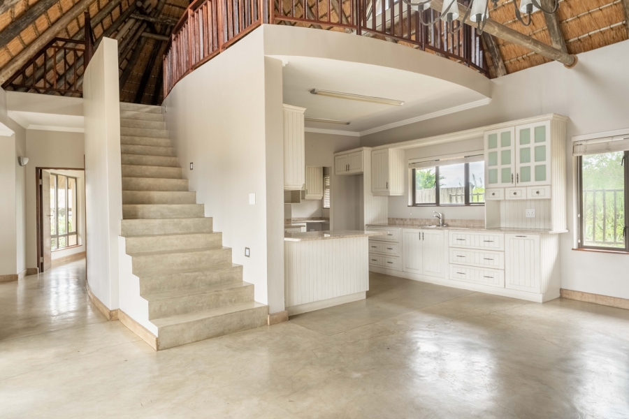 4 Bedroom Property for Sale in Phezulu KwaZulu-Natal