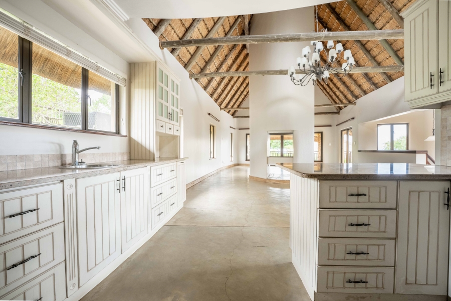 4 Bedroom Property for Sale in Phezulu KwaZulu-Natal