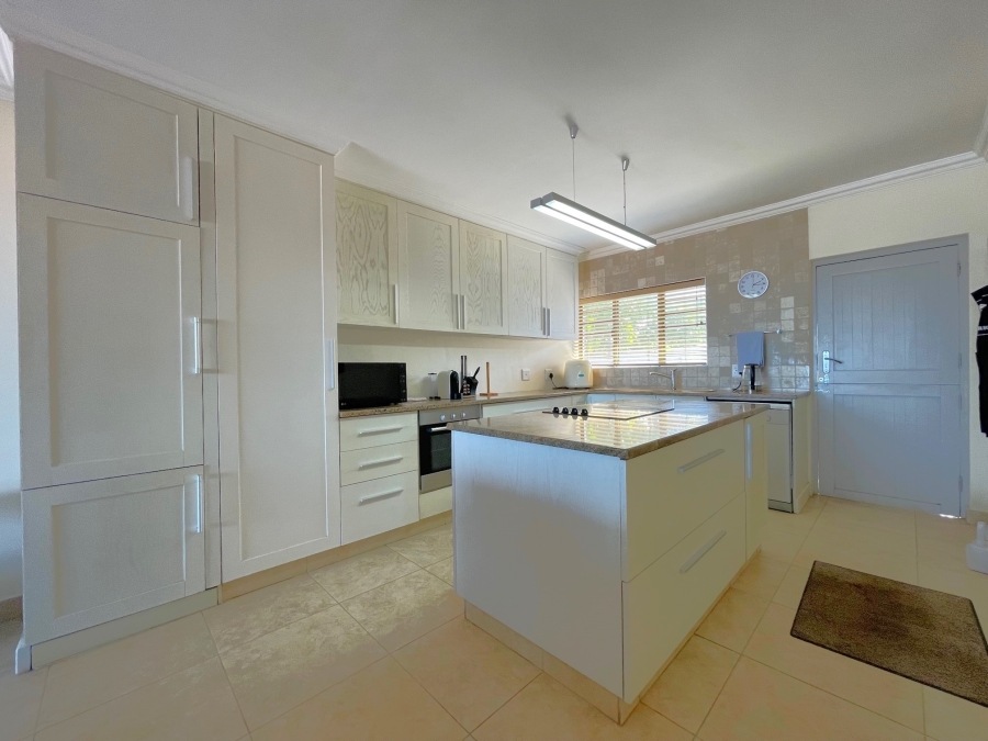 4 Bedroom Property for Sale in Thompsons Bay KwaZulu-Natal
