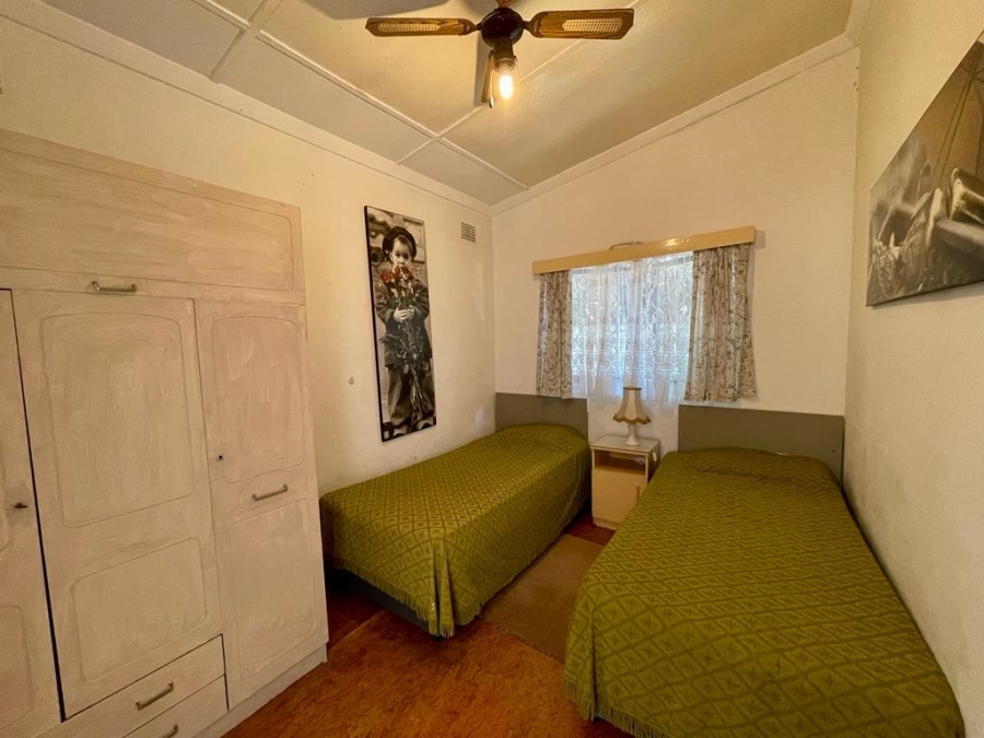 6 Bedroom Property for Sale in Tugela Mouth KwaZulu-Natal