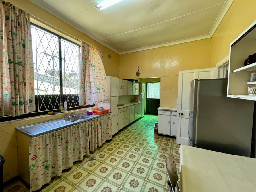 6 Bedroom Property for Sale in Tugela Mouth KwaZulu-Natal