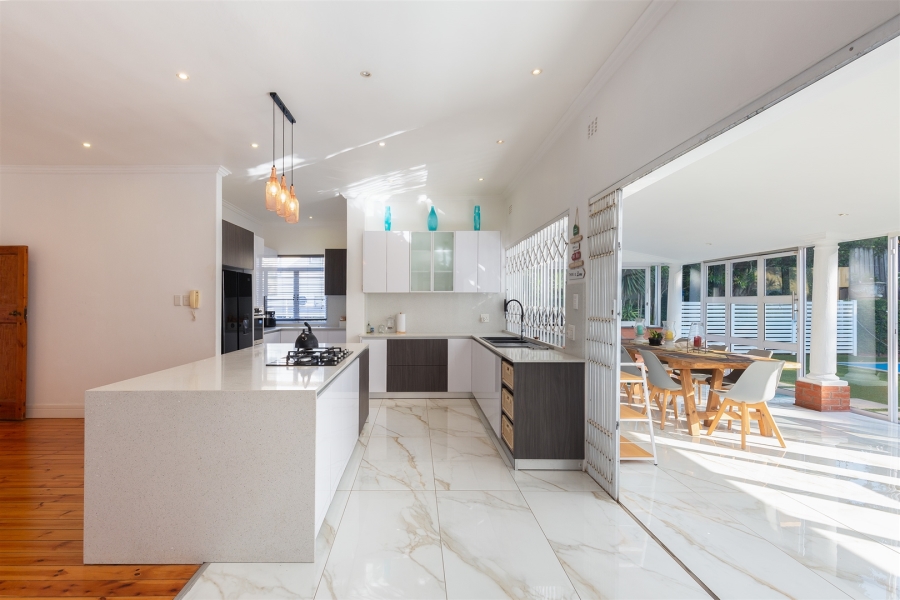 4 Bedroom Property for Sale in Durban North KwaZulu-Natal