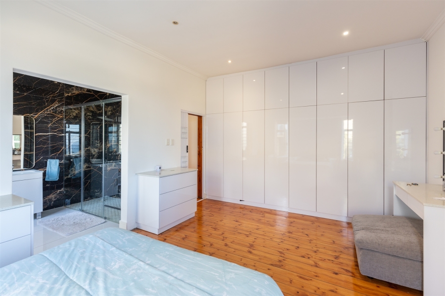 4 Bedroom Property for Sale in Durban North KwaZulu-Natal