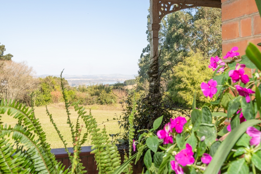 8 Bedroom Property for Sale in Albert Falls KwaZulu-Natal