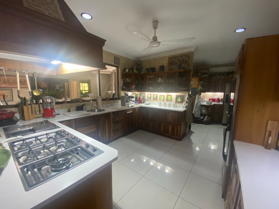 5 Bedroom Property for Sale in Meer En See KwaZulu-Natal