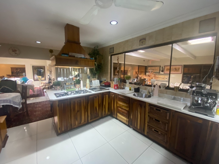 5 Bedroom Property for Sale in Meer En See KwaZulu-Natal