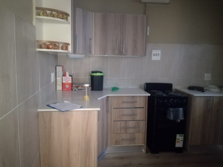 1 Bedroom Property for Sale in Essenwood KwaZulu-Natal