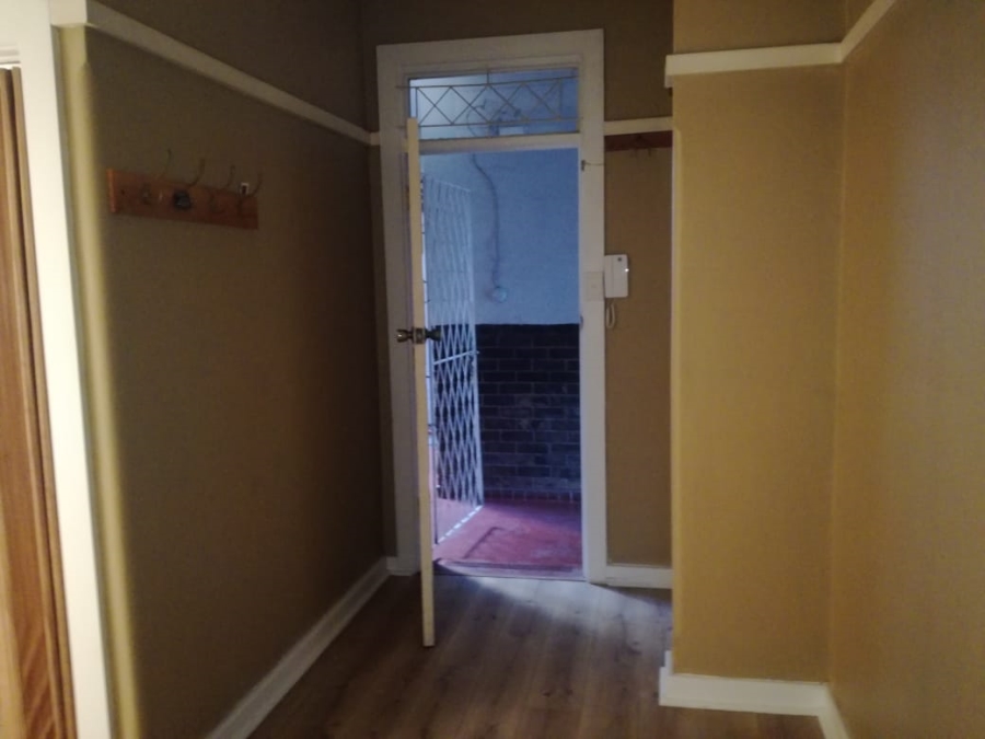 1 Bedroom Property for Sale in Essenwood KwaZulu-Natal