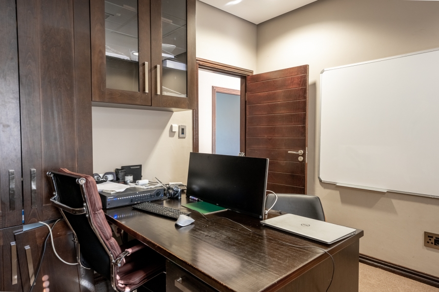 15 Bedroom Property for Sale in Waterfall KwaZulu-Natal