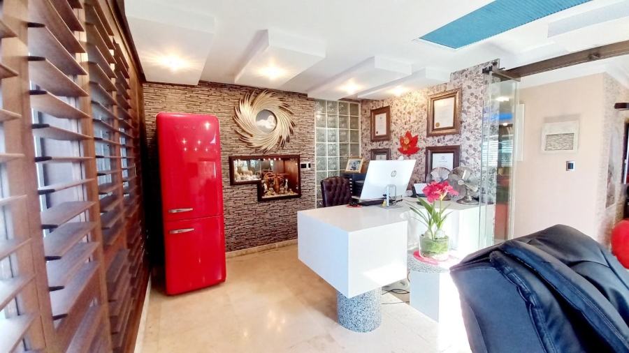 4 Bedroom Property for Sale in Umhlanga Ridge KwaZulu-Natal