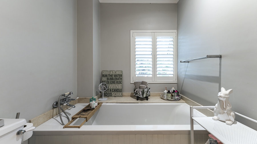 5 Bedroom Property for Sale in Simbithi Eco Estate KwaZulu-Natal