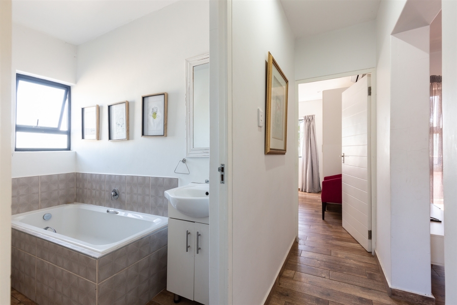 2 Bedroom Property for Sale in Durban North KwaZulu-Natal