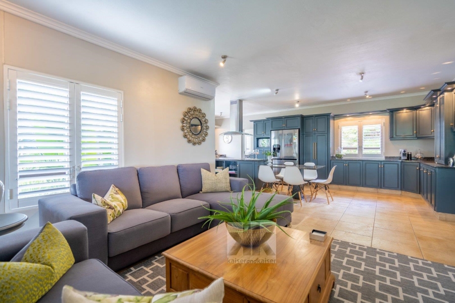 3 Bedroom Property for Sale in Kloof KwaZulu-Natal