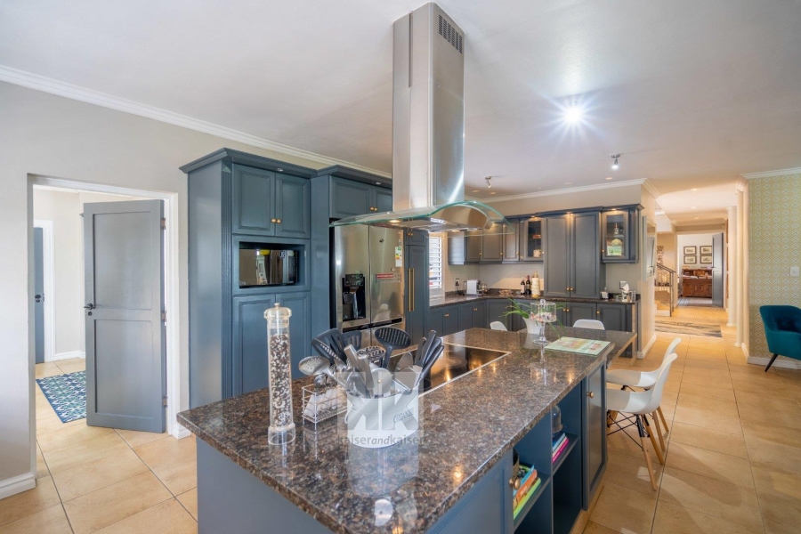 3 Bedroom Property for Sale in Kloof KwaZulu-Natal