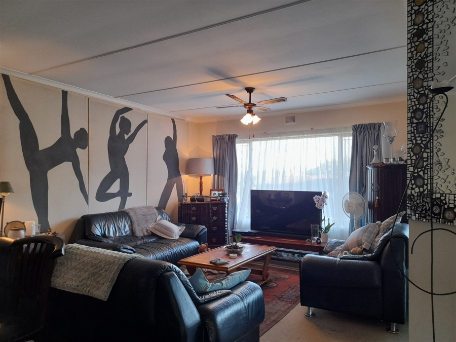 3 Bedroom Property for Sale in Uvongo KwaZulu-Natal