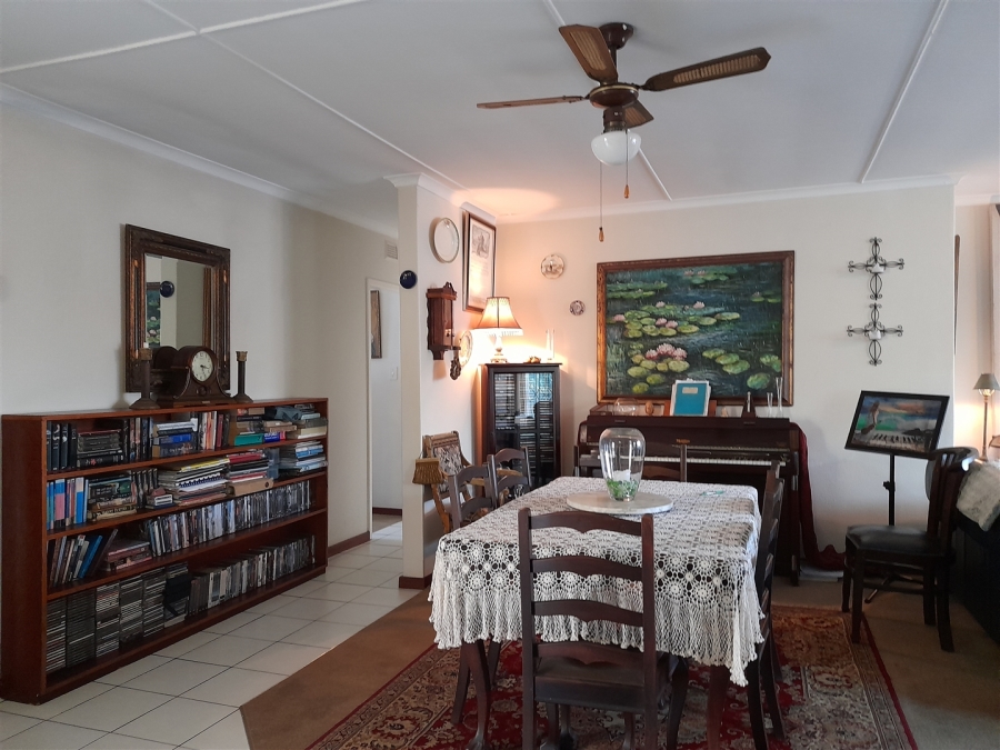 3 Bedroom Property for Sale in Uvongo KwaZulu-Natal