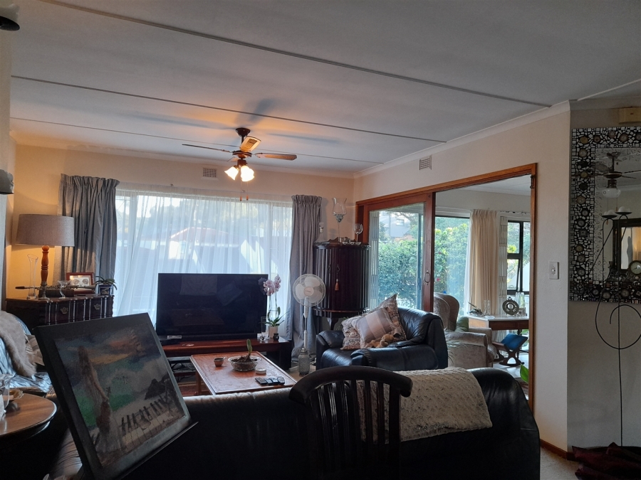 3 Bedroom Property for Sale in Uvongo KwaZulu-Natal