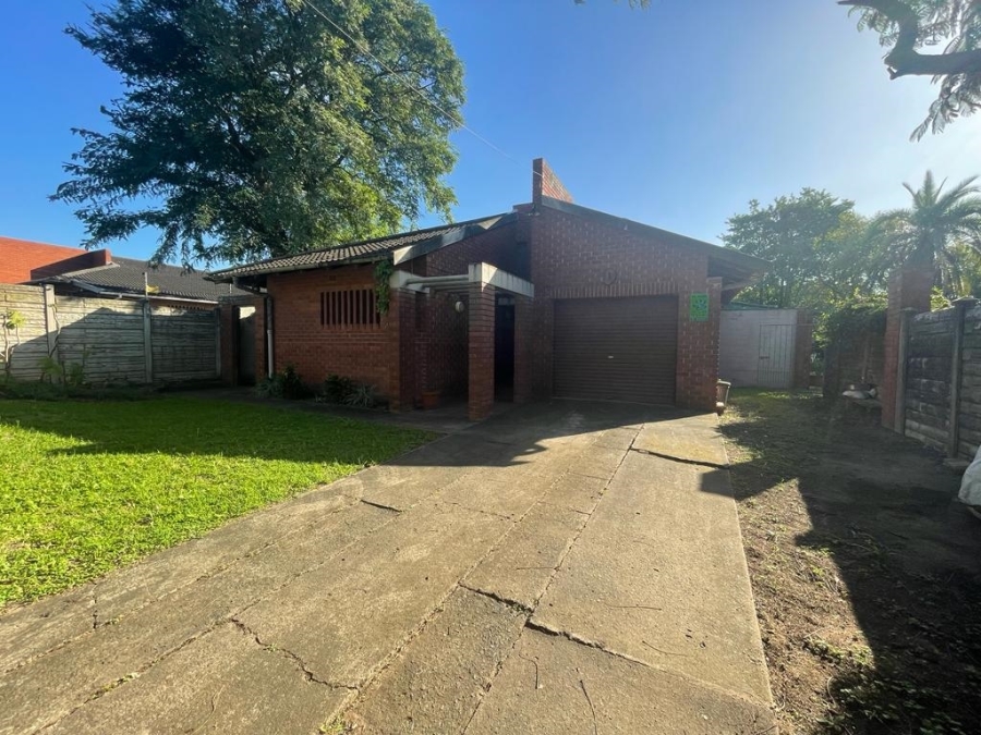 3 Bedroom Property for Sale in Larkfield KwaZulu-Natal