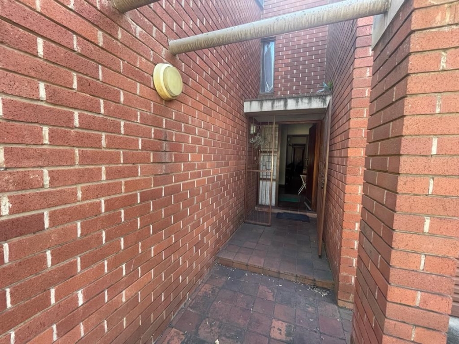 3 Bedroom Property for Sale in Larkfield KwaZulu-Natal