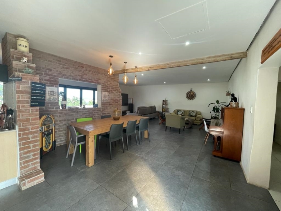 6 Bedroom Property for Sale in Tugela Mouth KwaZulu-Natal
