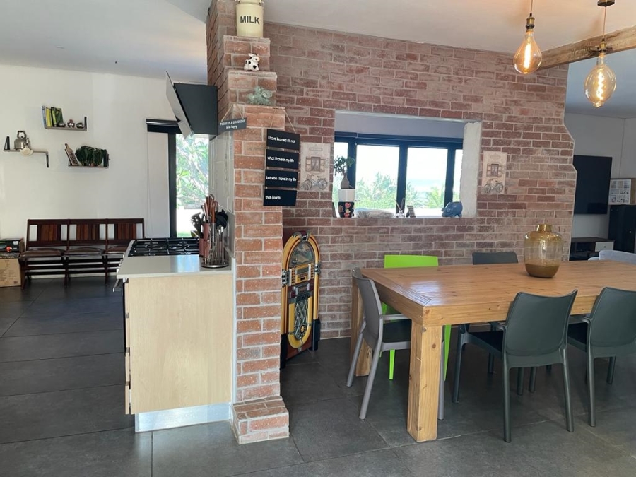 6 Bedroom Property for Sale in Tugela Mouth KwaZulu-Natal