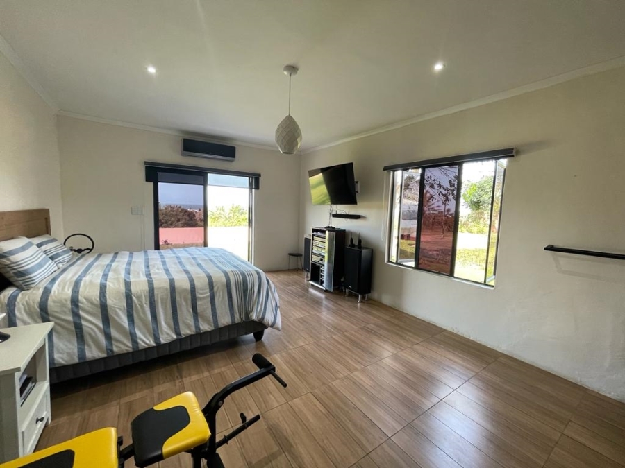 6 Bedroom Property for Sale in Tugela Mouth KwaZulu-Natal