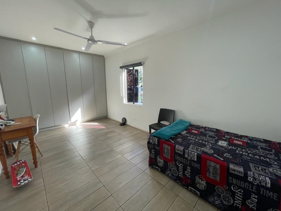 6 Bedroom Property for Sale in Tugela Mouth KwaZulu-Natal