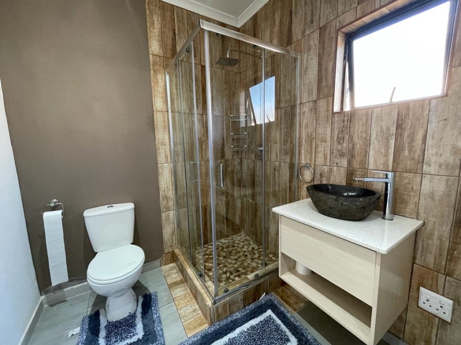 6 Bedroom Property for Sale in Tugela Mouth KwaZulu-Natal