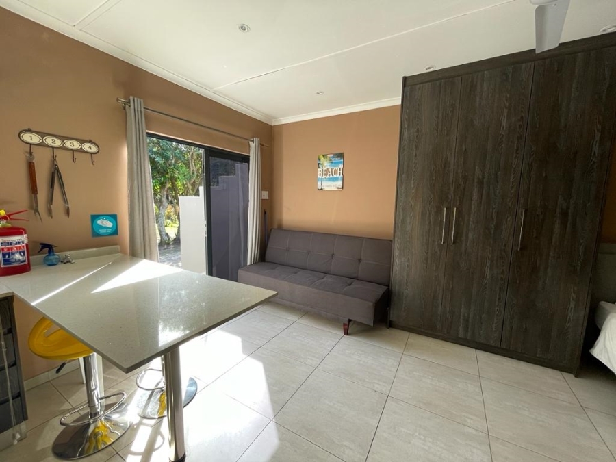 6 Bedroom Property for Sale in Tugela Mouth KwaZulu-Natal