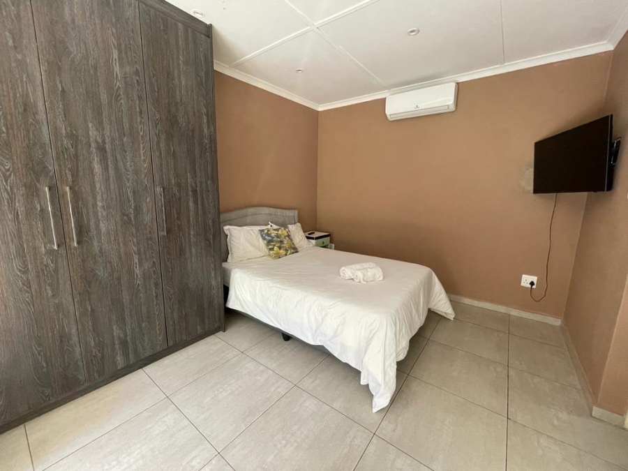 6 Bedroom Property for Sale in Tugela Mouth KwaZulu-Natal