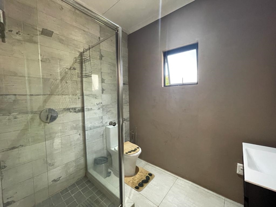 6 Bedroom Property for Sale in Tugela Mouth KwaZulu-Natal
