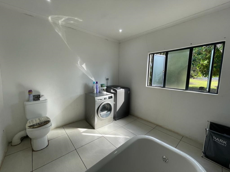 6 Bedroom Property for Sale in Tugela Mouth KwaZulu-Natal