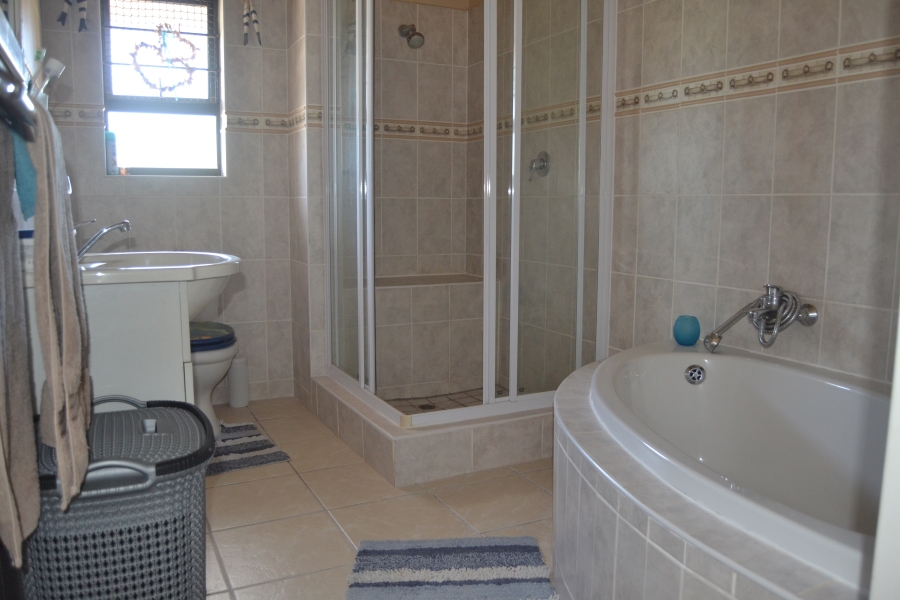 3 Bedroom Property for Sale in Scottburgh Central KwaZulu-Natal