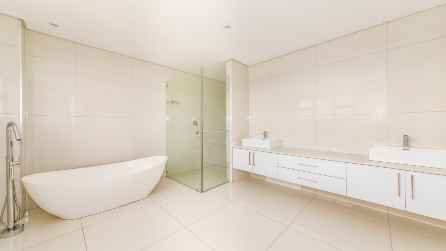 6 Bedroom Property for Sale in Izinga Estate KwaZulu-Natal