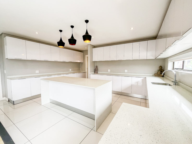 6 Bedroom Property for Sale in Izinga Estate KwaZulu-Natal