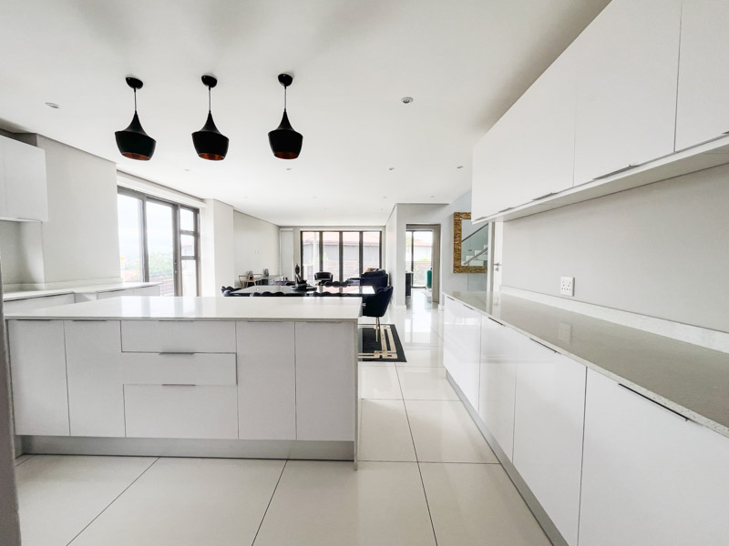 6 Bedroom Property for Sale in Izinga Estate KwaZulu-Natal