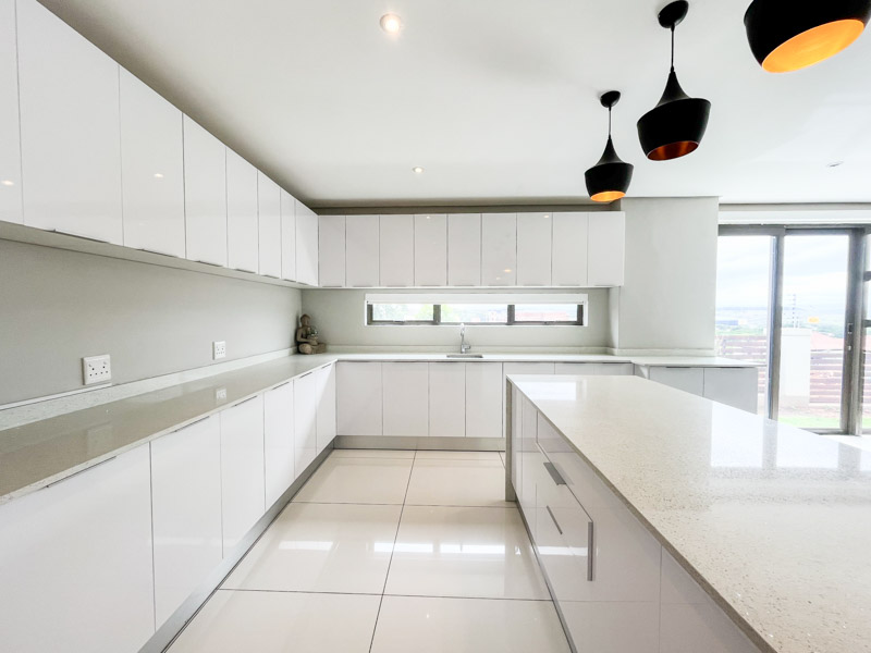 6 Bedroom Property for Sale in Izinga Estate KwaZulu-Natal