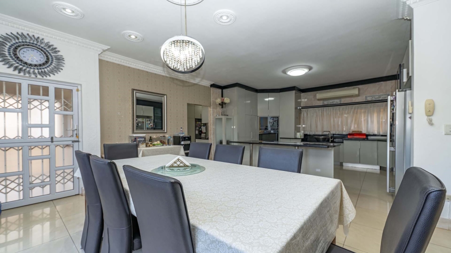 5 Bedroom Property for Sale in Umhlanga KwaZulu-Natal