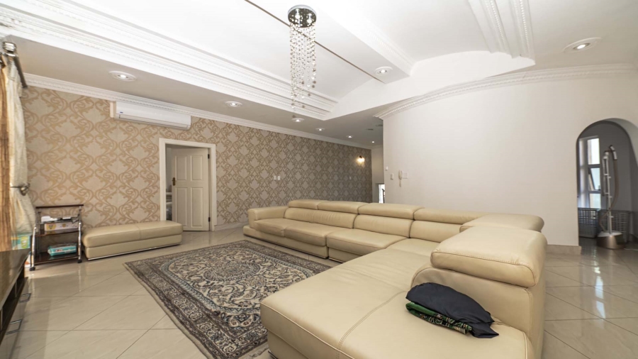 5 Bedroom Property for Sale in Umhlanga KwaZulu-Natal