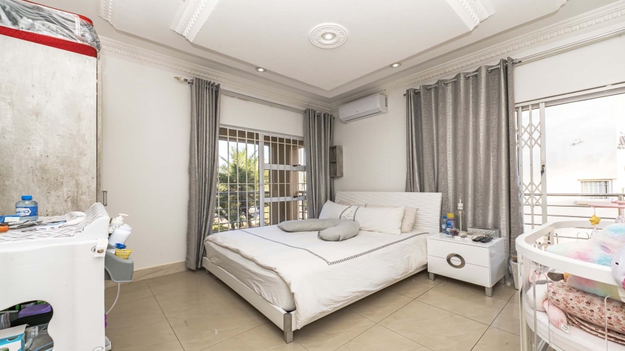 5 Bedroom Property for Sale in Umhlanga KwaZulu-Natal