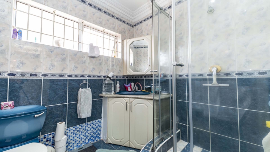 5 Bedroom Property for Sale in Umhlanga KwaZulu-Natal