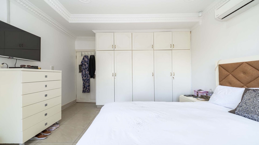 5 Bedroom Property for Sale in Umhlanga KwaZulu-Natal