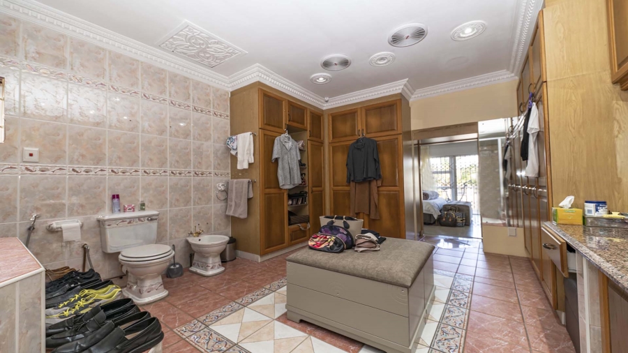 5 Bedroom Property for Sale in Umhlanga KwaZulu-Natal