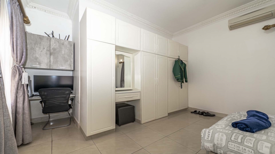 5 Bedroom Property for Sale in Umhlanga KwaZulu-Natal