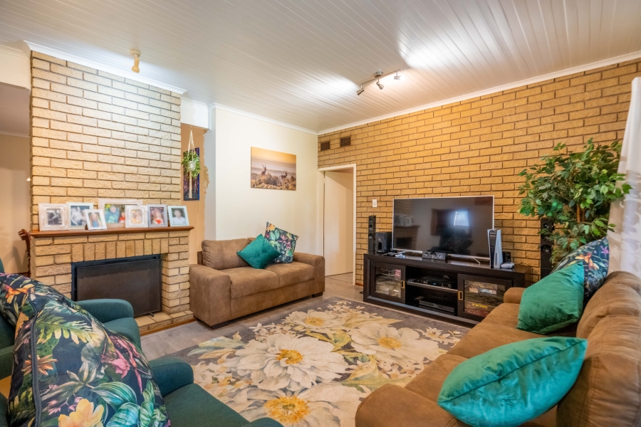 4 Bedroom Property for Sale in Winston Park KwaZulu-Natal