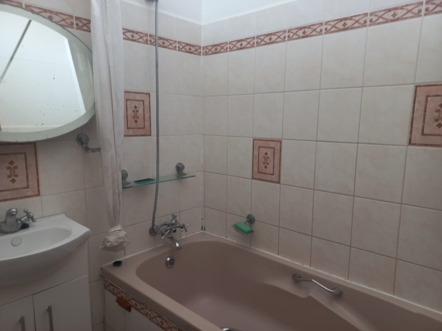 2 Bedroom Property for Sale in Windermere KwaZulu-Natal